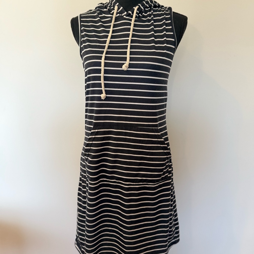 Striped Black and White Sleeveless Hoodie Dress
